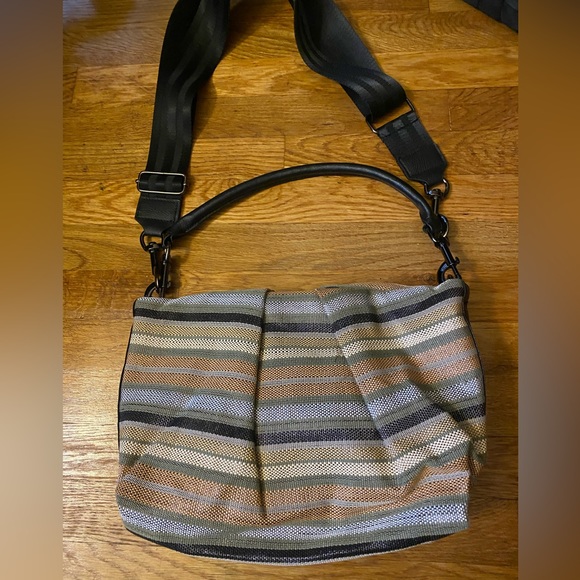 Think Royln Savannah Woven Raffia Crossbody Bag Stripe Raffia - Picture 3 of 3